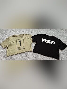 Gym crop tee size large